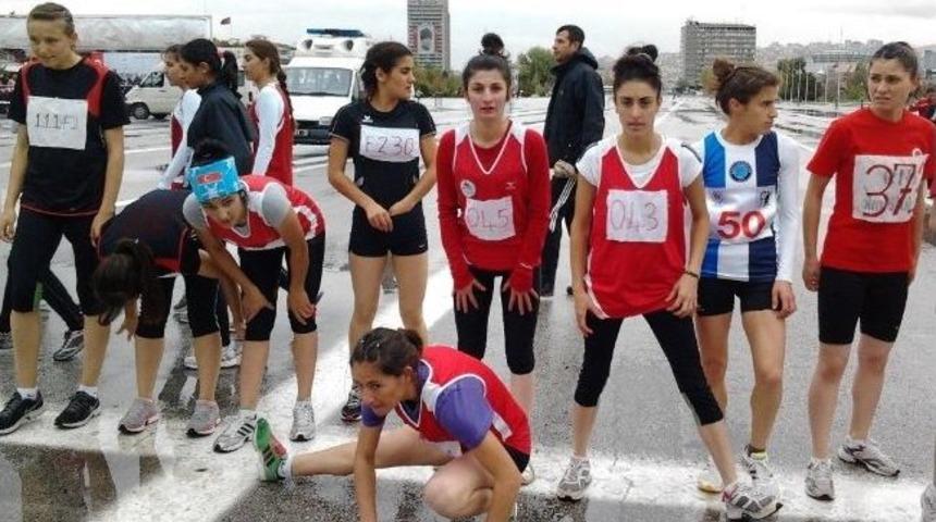 Ağrı İbrahim &Ccedil;e&ccedil;en &Uuml;niversitesi &Ouml;ğrencisinden Isparta&rsquo;da B&uuml;y&uuml;k Başarı