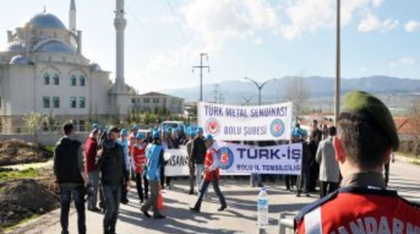 Bolu'da T&uuml;rk Metal Sendikası &Uuml;yelerinden Tepki Eylemi