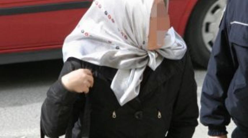 C&uuml;zdan Hırsızı Kadın Tutuklandı