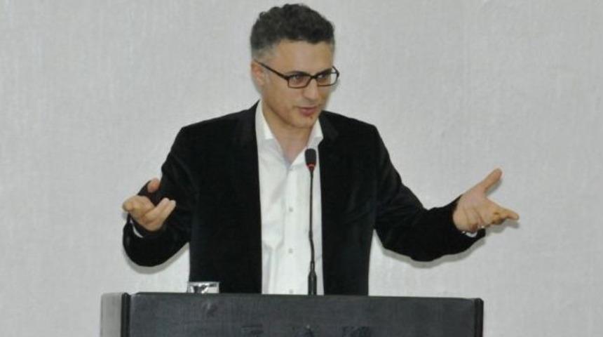 Osman Can, Om&uuml;&rsquo;de &lsquo;anayasa&rsquo; Konferansı Verdi