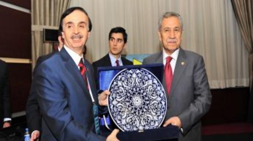 AB Krizinin &Ccedil;&ouml;z&uuml;m&uuml; Sosyal Belediyecilikte