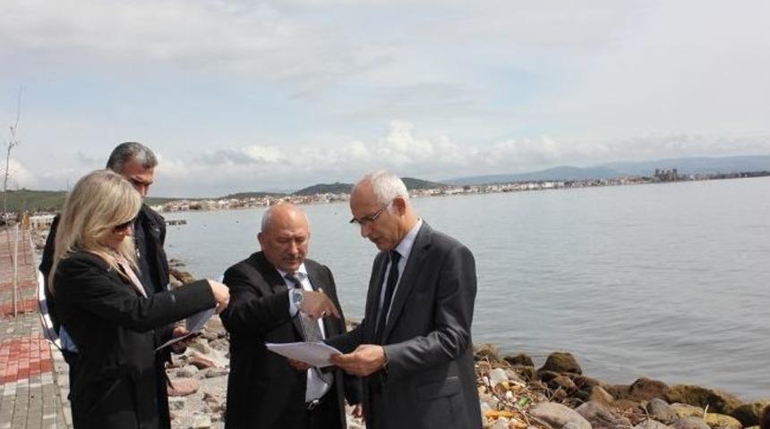 &Ccedil;andarlı'da Denizi Temizleme &Ccedil;alışmaları Başladı