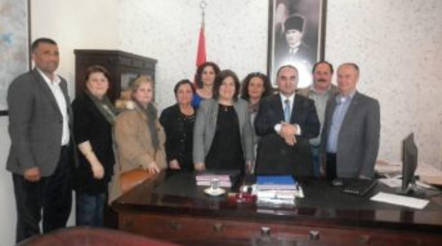 Kızılay Urla Şubesi'nden Kaymakam G&uuml;naydın'a Ziyaret