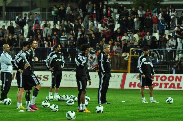 Beşiktaş Fethiye'deki Ilk Idmanını Yaptı