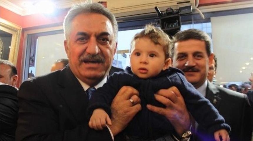 Bakan Yazıcı'nın Esnaf Ziyaretleri Renkli G&ouml;r&uuml;nt&uuml;lere Sahne Oldu