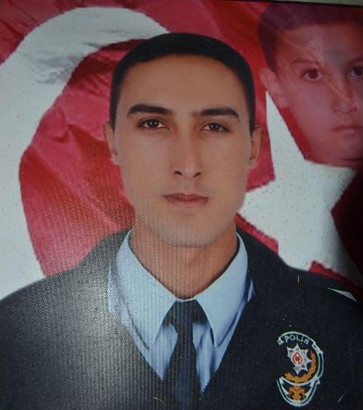 Kozan'da Şehit Polisin Evinde Yas