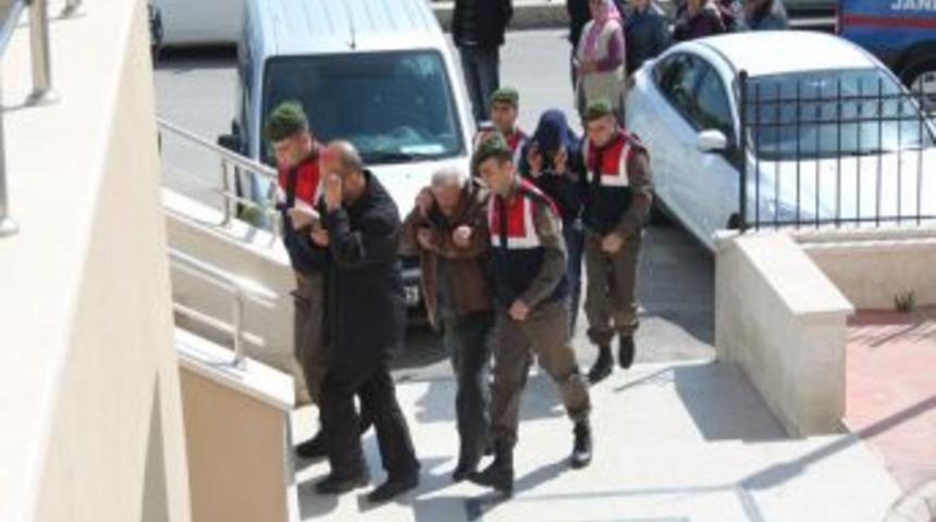 Sahildeki Yazlıkları Kışın Kiralayıp Fuhuş Yaptırmışlar
