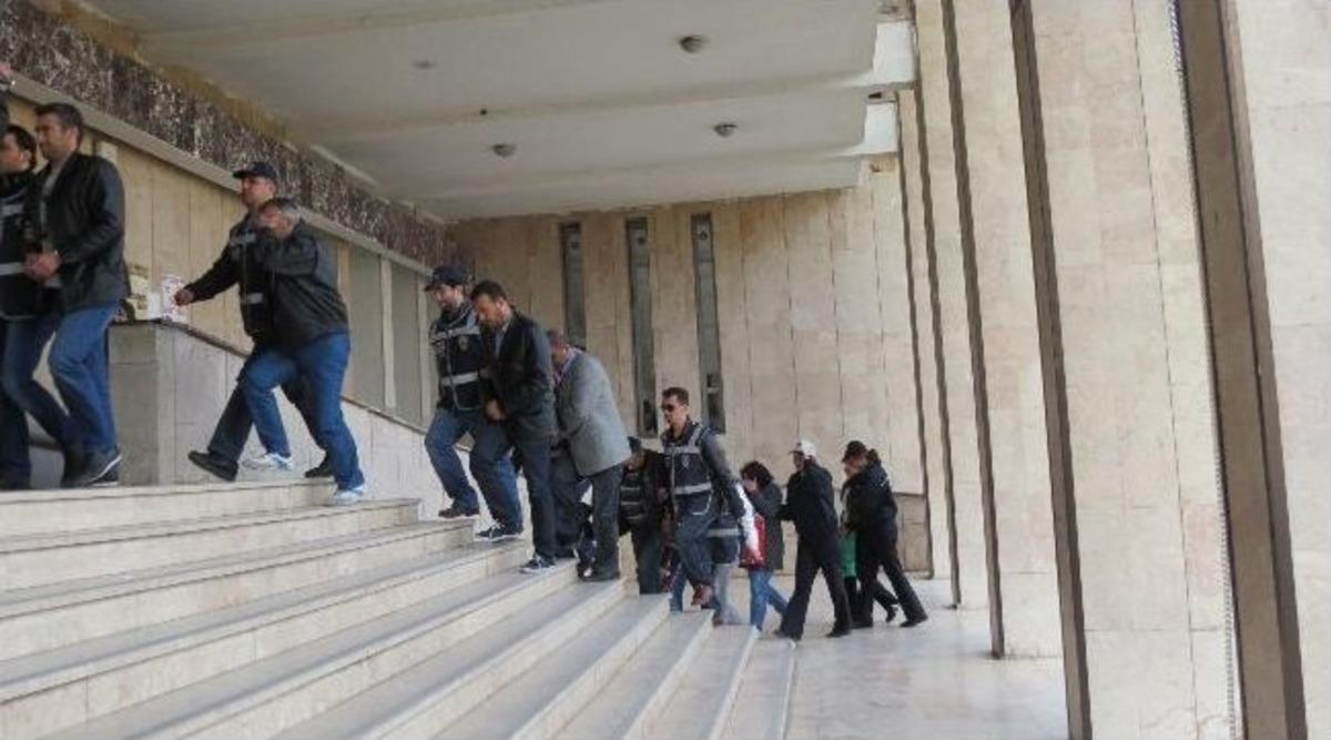 Yemek&ccedil;i Ve Temizlik&ccedil;i &Ccedil;ete Adliyede
