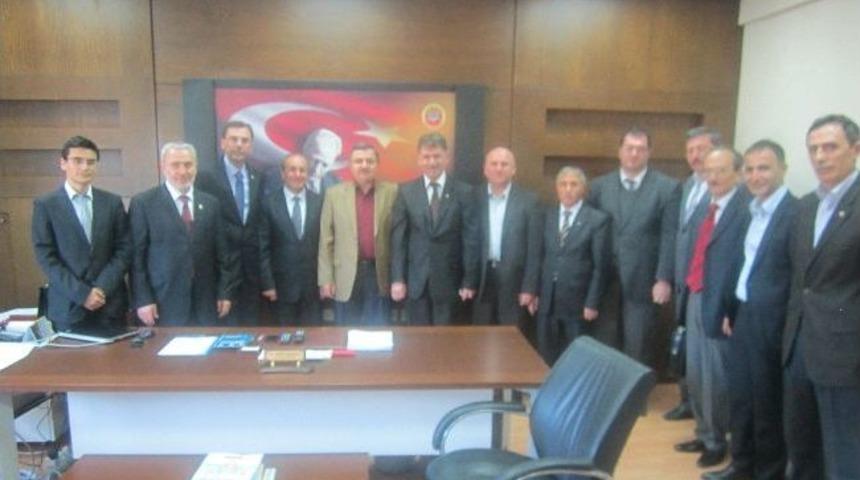 Memur-sen Genel Başkanı G&uuml;ndoğdu Sakarya Halk Sağlığı M&uuml;d&uuml;rl&uuml;ğ&uuml;n&uuml; Ziyaret Etti