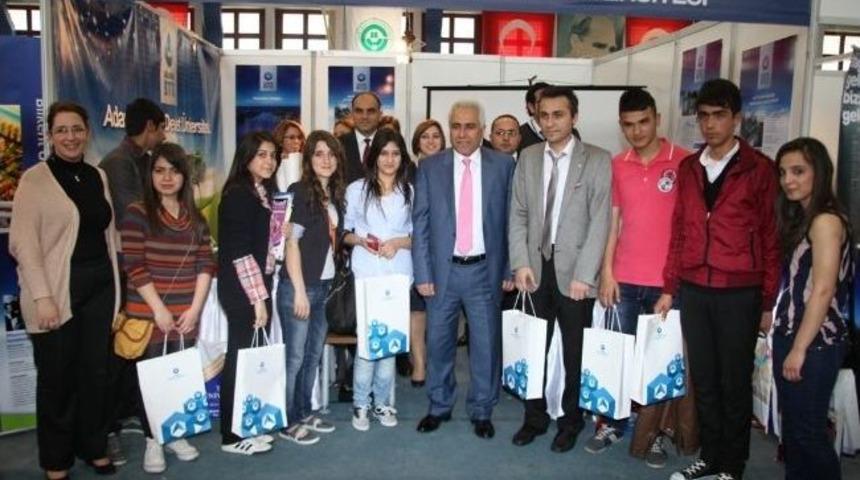 Adana Bt&uuml; &lsquo;tanıtım G&uuml;nleri&rsquo;nde &Ouml;ğrenci Adaylarıyla Buluştu