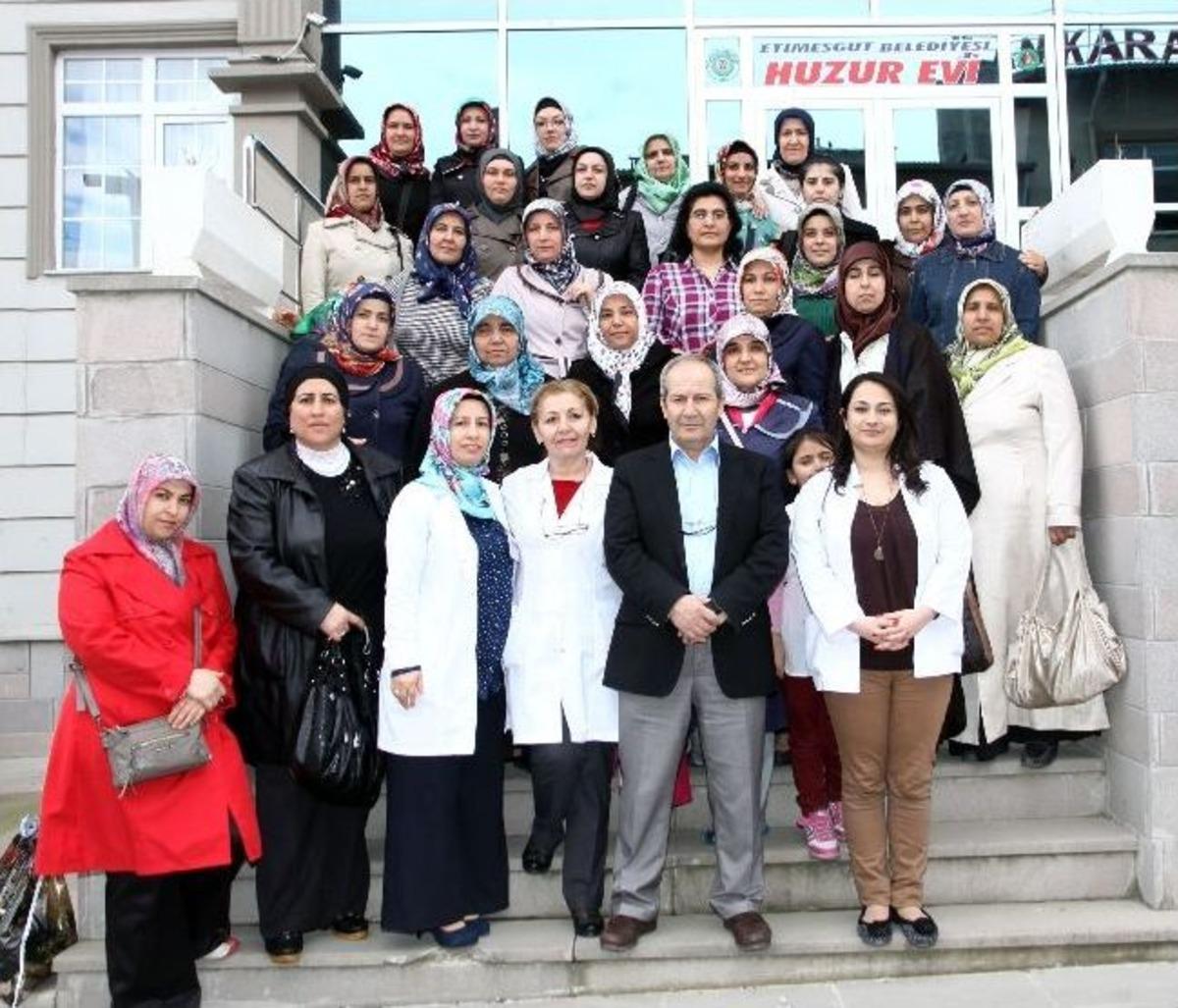 Sincan Belediyesi'nden Huzurevindeki Yaşlılara Ziyaret