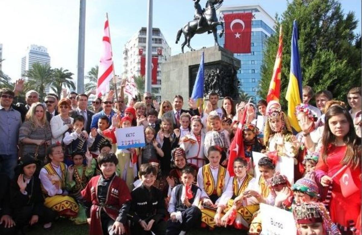 İzmir&rsquo;de &Ouml;yk&uuml; G&uuml;nleri