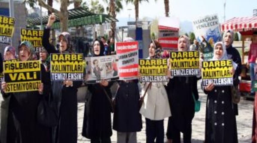 İzmir Valiliği'nin Kılık Kıyafet Genelgesine &Ouml;zg&uuml;r-Der&rsquo;den Tepki