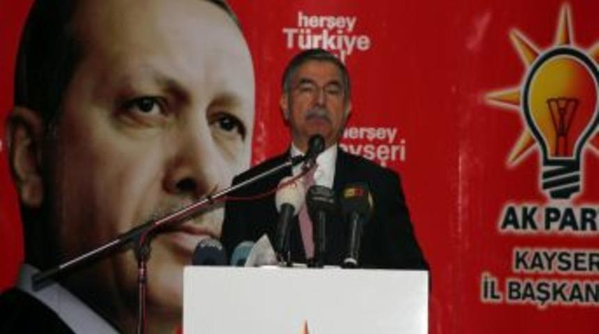 Bakan Yılmaz: Ter&ouml;rle Ilgili Bug&uuml;ne Kadar S&ouml;ylenenler &Ccedil;&ouml;z&uuml;m Getirmedi