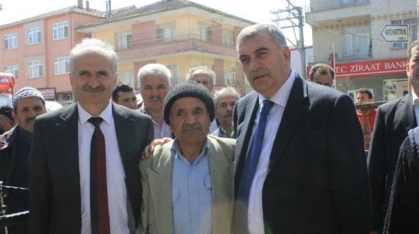 Zeki To&ccedil;oğlu Kaynarca&rsquo;da Esnafı Ziyaret Etti