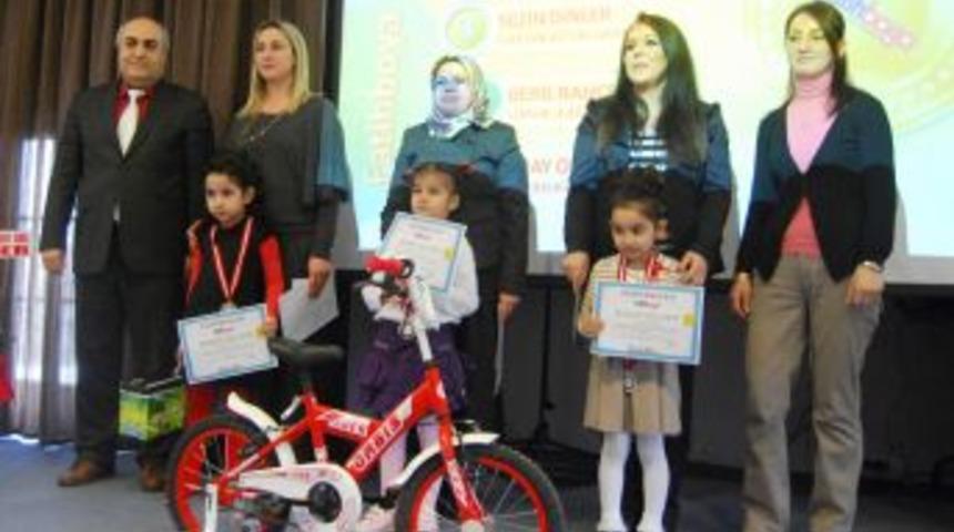 Karab&uuml;k Fatih Koleji Başarılı &Ouml;ğrencileri &Ouml;d&uuml;llendirdi