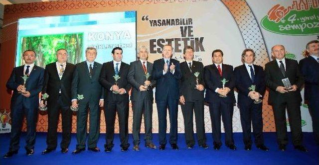 Başbakan’dan Başkan Karaosmanoğlu’na Çevre Ödülü