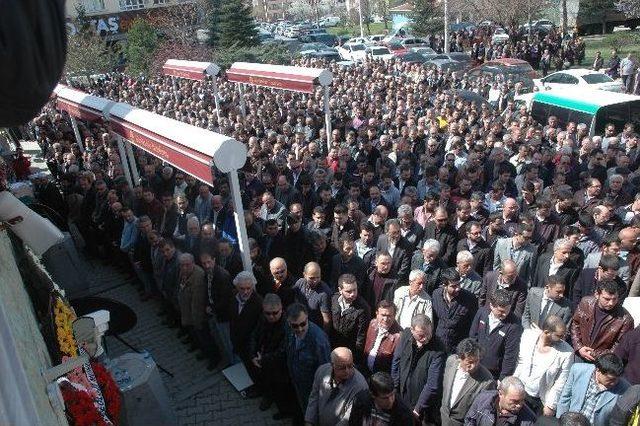 Gen&ccedil; M&uuml;hendis İ&ccedil;in G&ouml;zyaşı 1