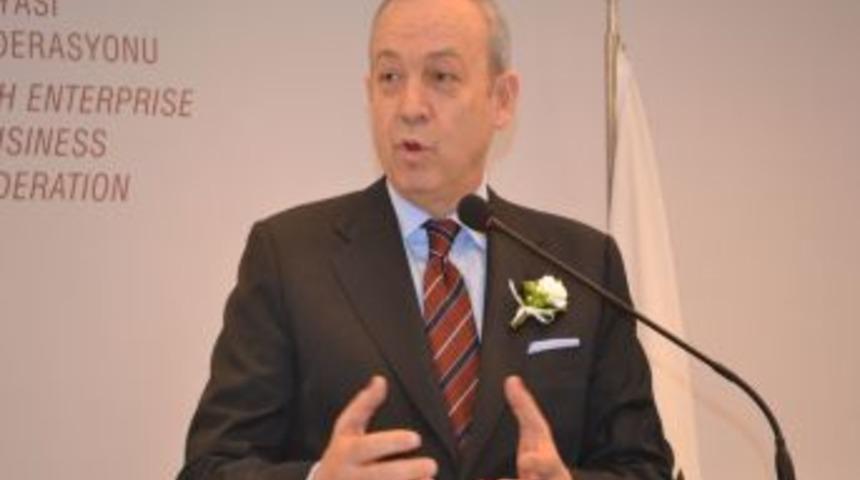 T&Uuml;SİAD Başkanı&rsquo;ndan Ekonomi &Ouml;vg&uuml;s&uuml;: Araba Kullanmayı Beceriyoruz