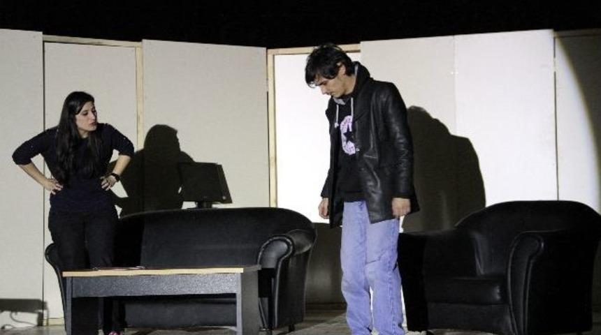 Polis Kalpleri Sahnede Buluşturuyor