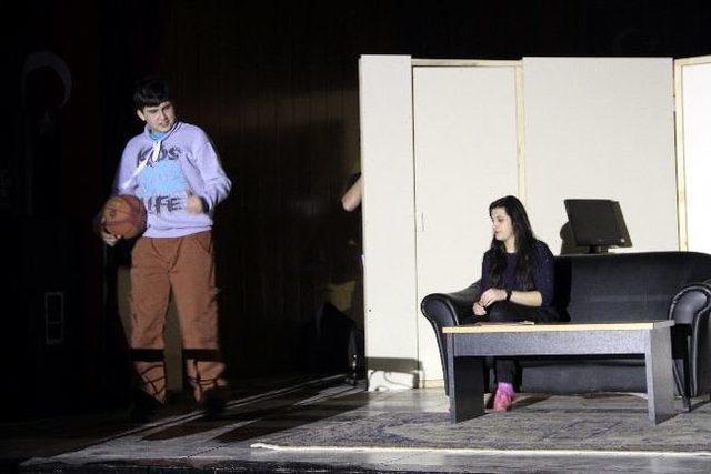 Polis Kalpleri Sahnede Buluşturuyor 2