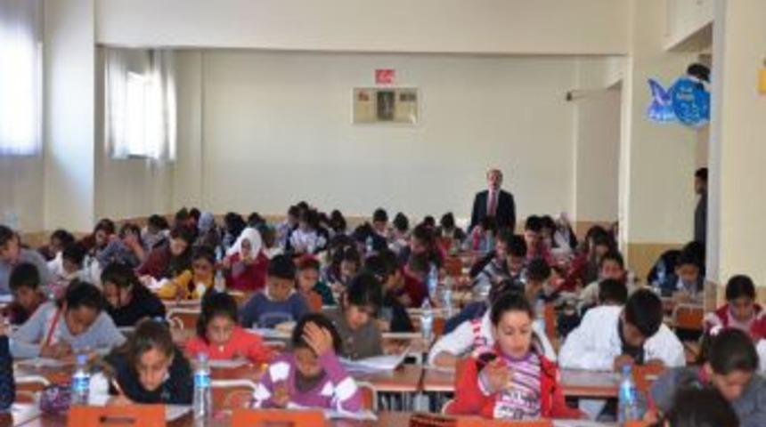 Iğdır İbrahim Avcı İlkokulu Kitap Okuma Yarışması D&uuml;zenledi