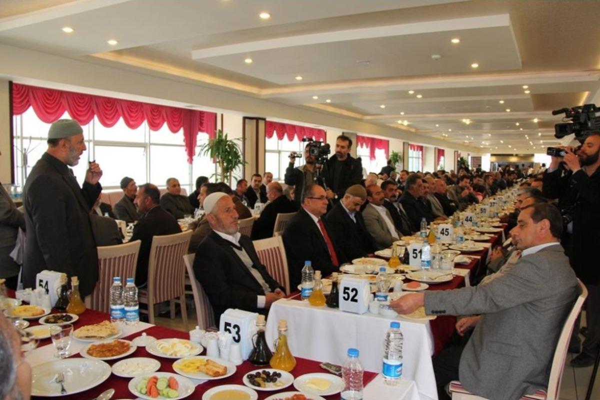 Bitlis&rsquo;te Eller Semaya Barış I&ccedil;in Kalktı