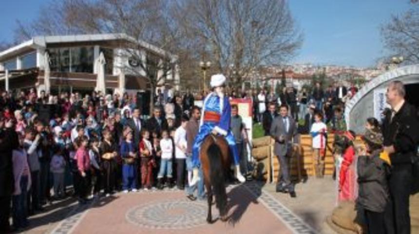 Yıldırım Koleji&rsquo;nden &ldquo;Tarih Şuuru&rdquo; Sergisi