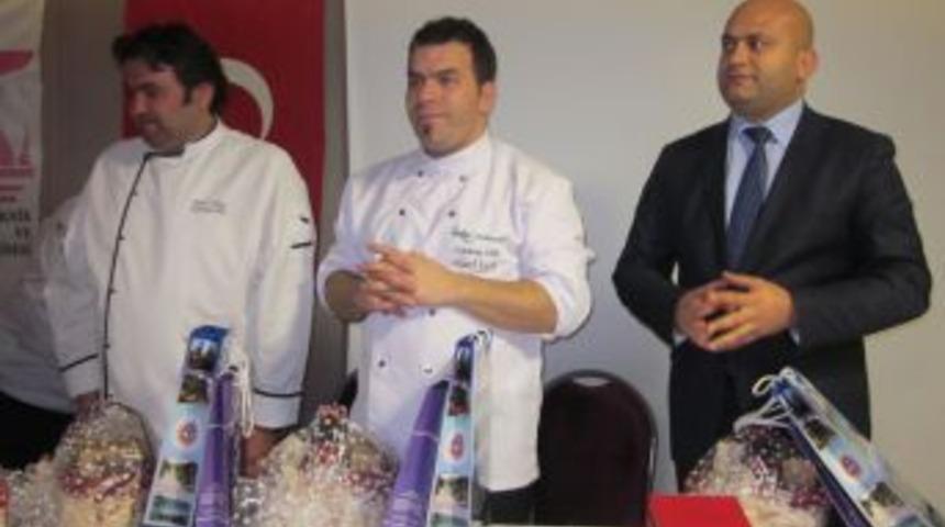 Mutfak Duayenleri &Uuml;nye'de &Ouml;ğrencilerle Buluştu