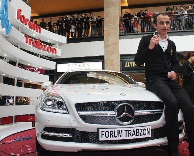 Forum Trabzon’da Mercedes-benz Slk 200 Passion Sahibine Teslim Edildi