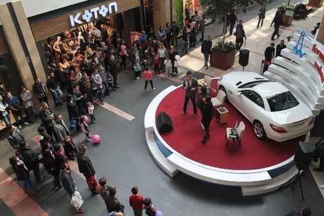 Forum Trabzon’da Mercedes-benz Slk 200 Passion Sahibine Teslim Edildi