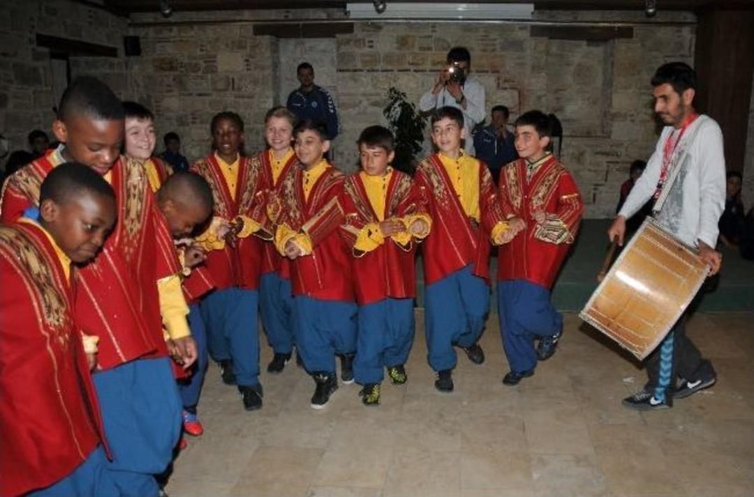 &Ouml;nce Davul Zurna Sonra Gangnam Style