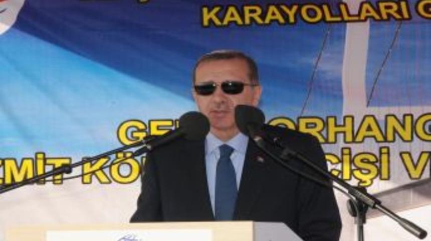 Başbakan Erdoğan, İzmit K&ouml;rfez Ge&ccedil;işi K&ouml;pr&uuml;s&uuml;n&uuml;n Ilk Ayağının Temelini Attı