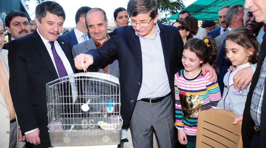 Davutoğlu, Dikilitaş'ı Telefonla Arayarak Ge&ccedil;miş Olsun Dileğinde Bulundu