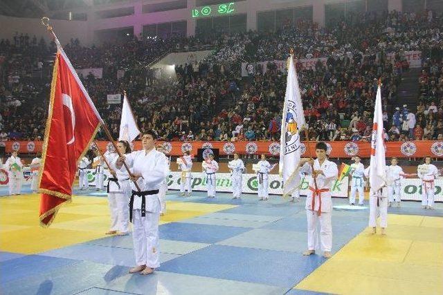 S&uuml;meyye&rsquo;den Bronz 1