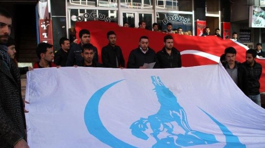 Ardahanlı &Uuml;lk&uuml;c&uuml;lerden Ak Parti Genel Başkan Yardımcısı H&uuml;seyin &Ccedil;elik Ve Yazar Hilal Kaplan&rsquo;a Tepki