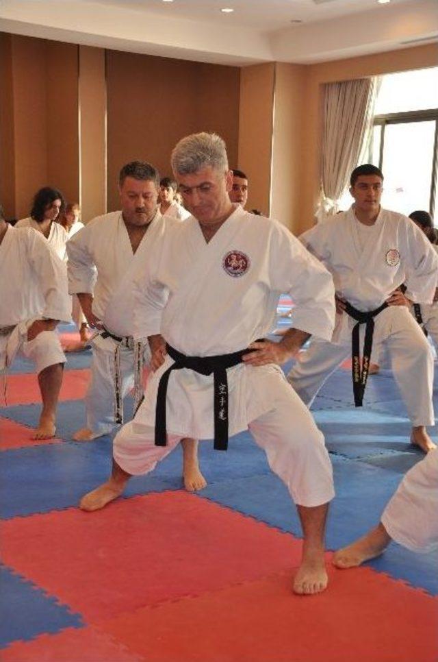 Japon Karate Birliği Semineri Kuşadası’nda Yapıldı