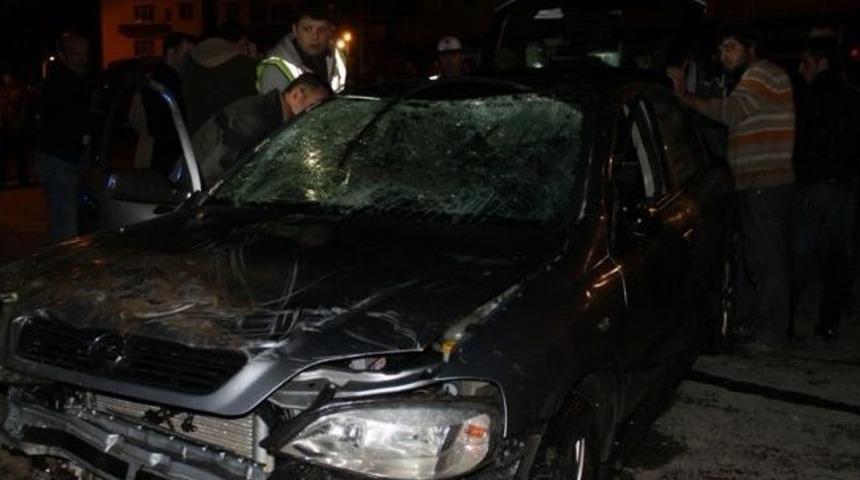 Artvin&rsquo;de Trafik Kazası: 1 &Ouml;l&uuml;, 5 Yaralı