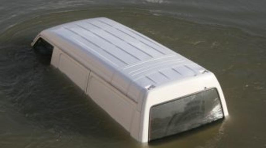 &lsquo;Kestirmeden Gidelim' Derken Az Kalsın &Ouml;l&uuml;yorlardı