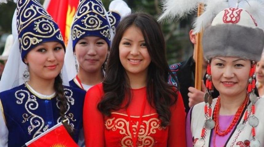 Adana&rsquo;da Soydaşlarla Nevruz Kutlaması