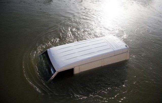 Aynı Derede Mahsur Kaldılar 1