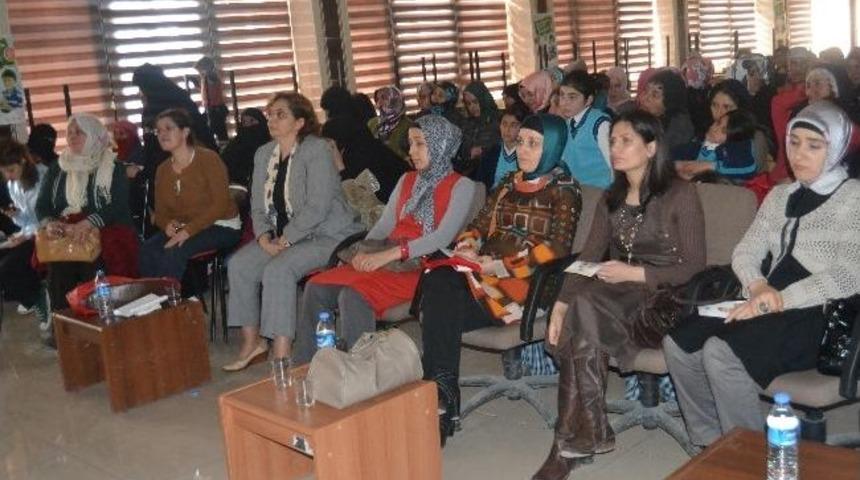 &Ccedil;at&rsquo;ta Kadınlar Bilin&ccedil;lendirildi