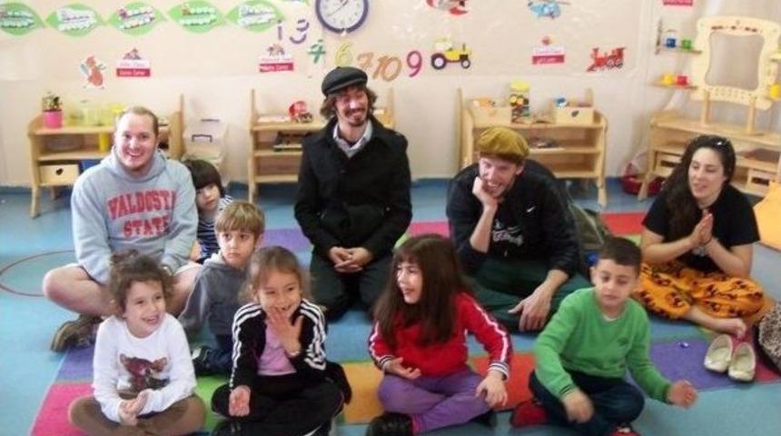 Burhaniyeli &Ouml;ğrenciler Amerikan Tiyatrosu İzledi