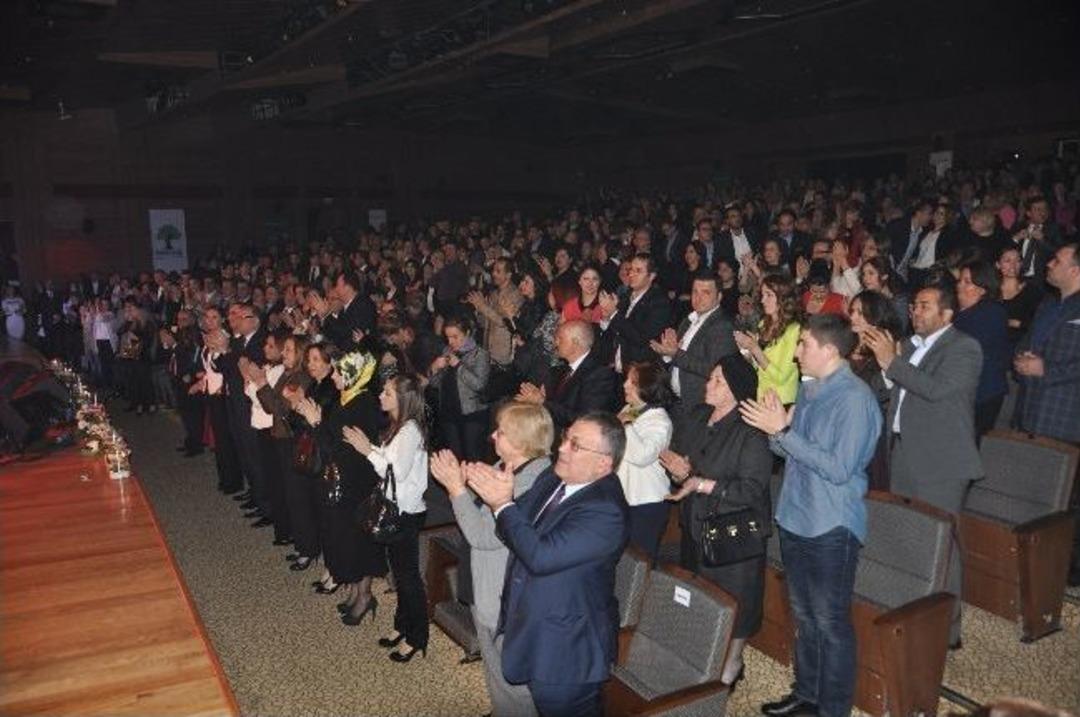 Nil&uuml;fer Empati İlk&ouml;ğretim Okulu İ&ccedil;in Sahneye &Ccedil;ıktı