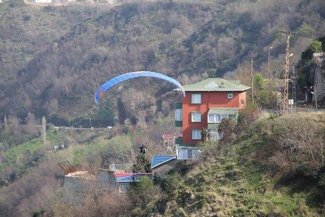 Trabzon Akyazı Yama&ccedil; Paraş&uuml;t&ccedil;&uuml;lerinin İlgi Odağı Oldu 1