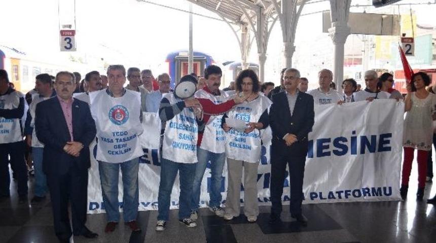 Tcdd&rsquo;nin &Ouml;zelleştirilmesine Karşı Bts&rsquo;den Eylem