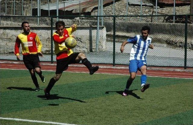 Hakkari Zapspor Kendi Evinde 5-0 Yenildi