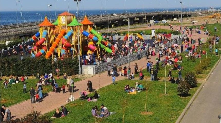 Trabzon Sahile Akın Etti