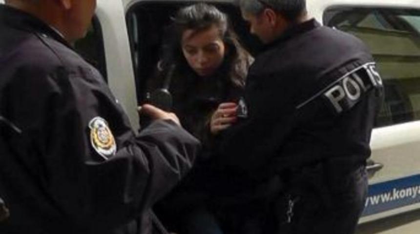 Arkadaşlarına Sms Atıp İntihar Girişiminde Bulundu