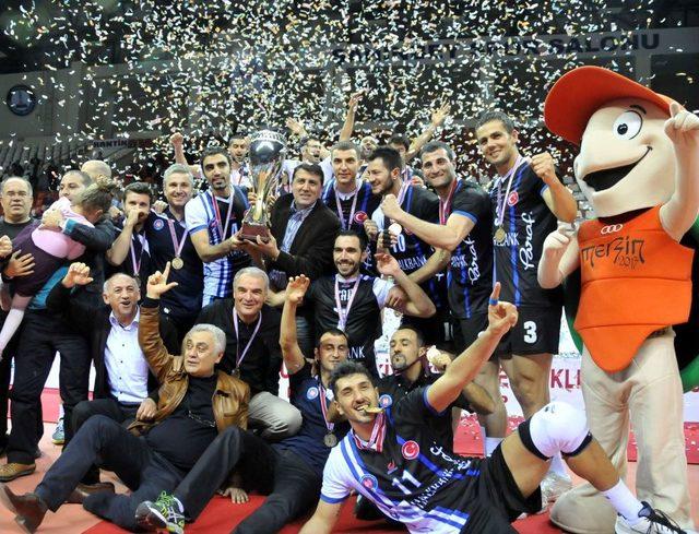 CEV&rsquo;den Sonra Teled&uuml;nya T&uuml;rkiye Kupası&rsquo;nı Da Halbank ın 2